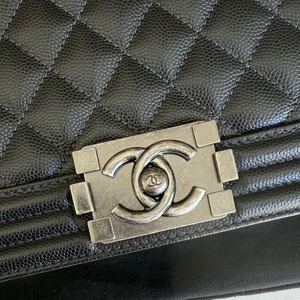 CHANEL Black Quilted Leather Medium Boy Flap Crossbody Bag - Picture 3 of 11